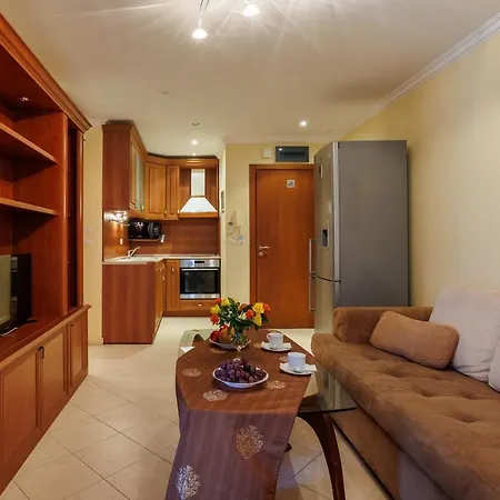 Dreambg In Santa Marina 公寓式酒店 索佐波尔