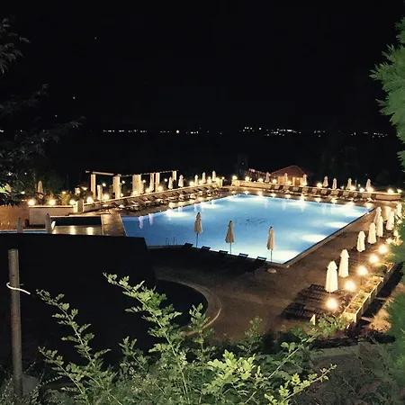 Dreambg In Santa Marina 公寓式酒店 索佐波尔